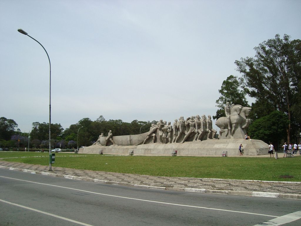 Ibirapuera Parkında Anıt