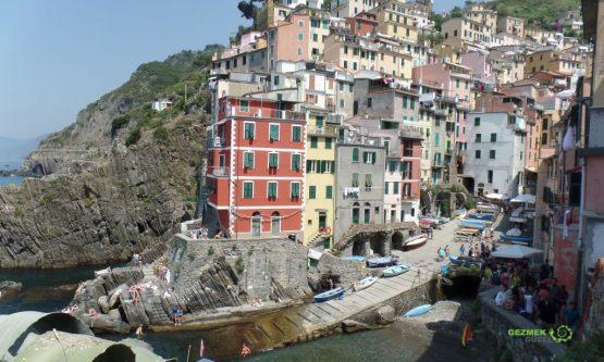 Riomaggiore, Cinque Terre Gezisi