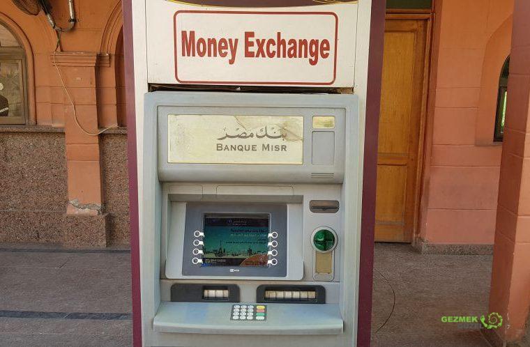 Kahire Gezi Rehberi, Kahire Para Çevirici ATM cihazı
