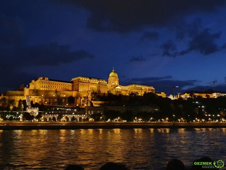 Budapeşte'de Tekne Turu - Buda Kalesi
