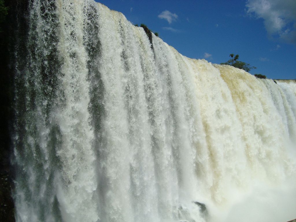 Foz do Iguaçu (Igasu Şelalesi)