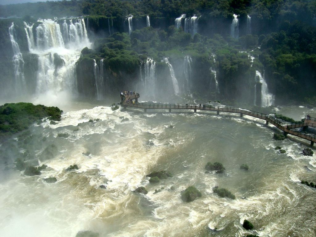 Foz do Iguaçu (Igasu Şelalesi)