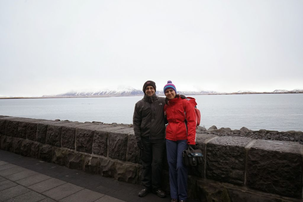 Reykavik'da deniz kenarında