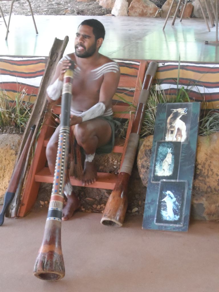 Didgeridoo Çalan Aborjin