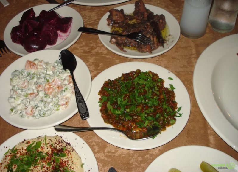 Kıbrıs Gezisi, Kıbrıs Yemekleri, Canlı Balık Restoran
