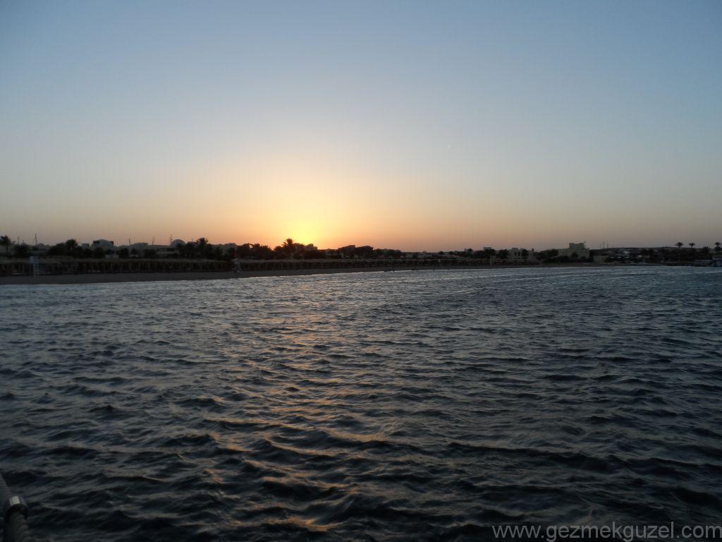 Makadi Bay Günbatımı, Hurghada'da Tatil