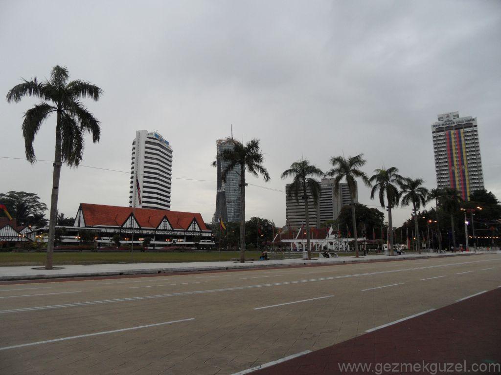 Merdeka (Bağımsızlık) meydanı, Kualal Lumpur Görülecek Yerler