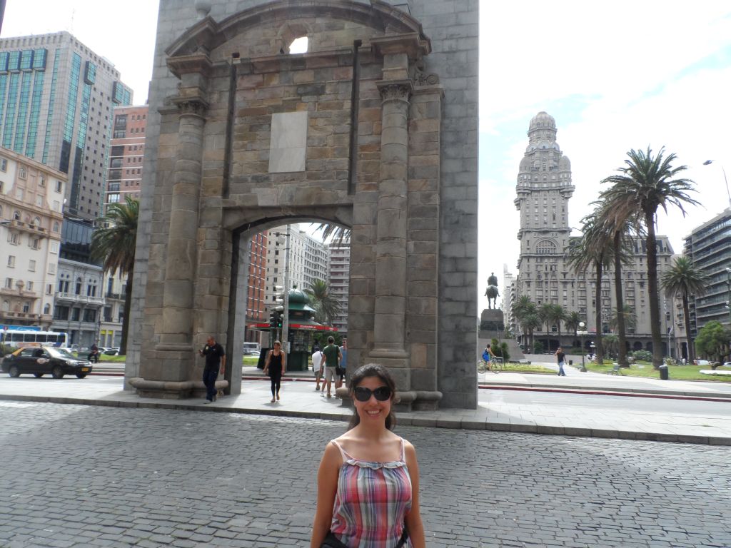 Montevideo Bağımsızlık meydanı