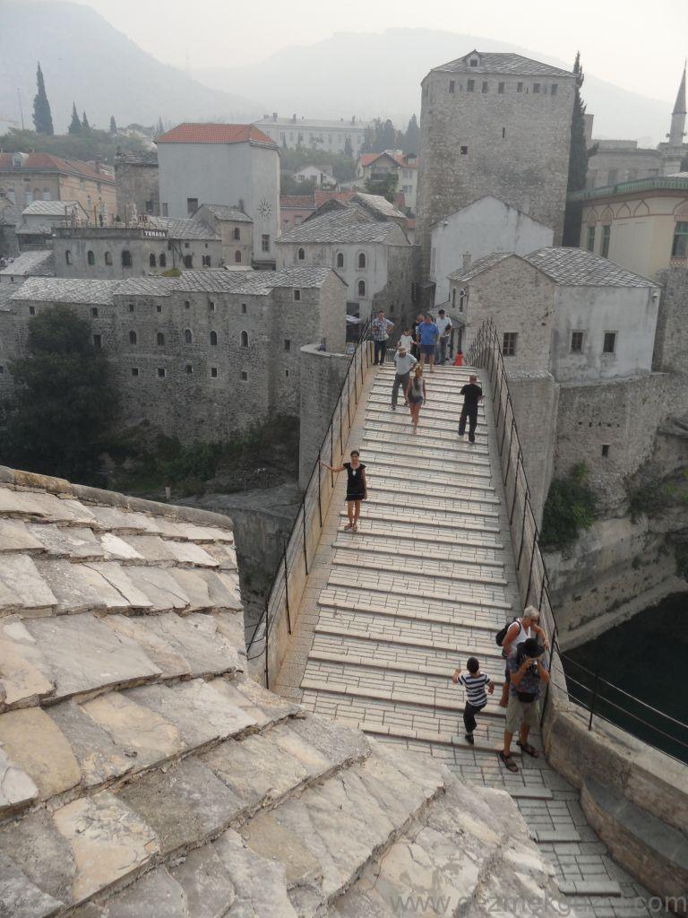 Mostar Köprüsünde, Mostar Gezisi, Eski Yugoslavya Yollarında