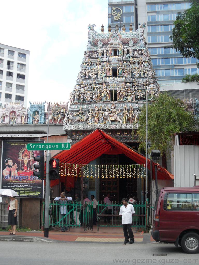 Singapur Gezilecek Yerler, Hint Mahallesinde Tapınak