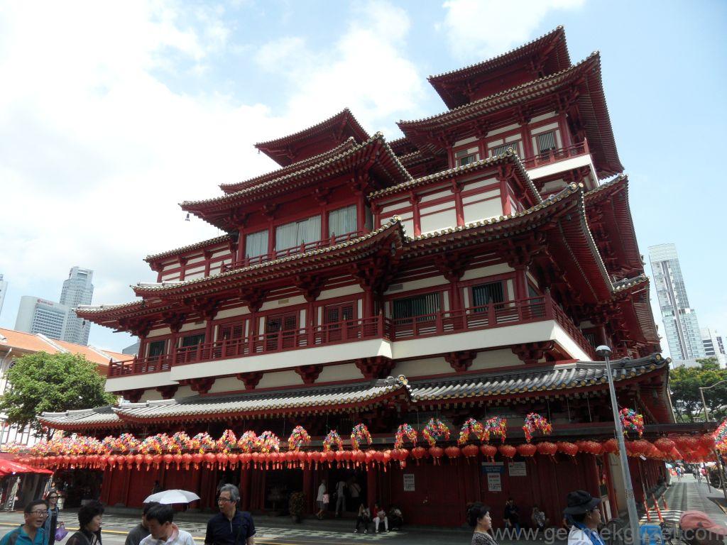 Singapur Gezilecek Yerler, Çin Mahallesinde Tapınak