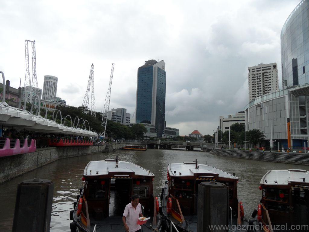 Yeniden Uzakdoğu, Singapur Gezilecek Yerler, Singapur Tur Tekneleri