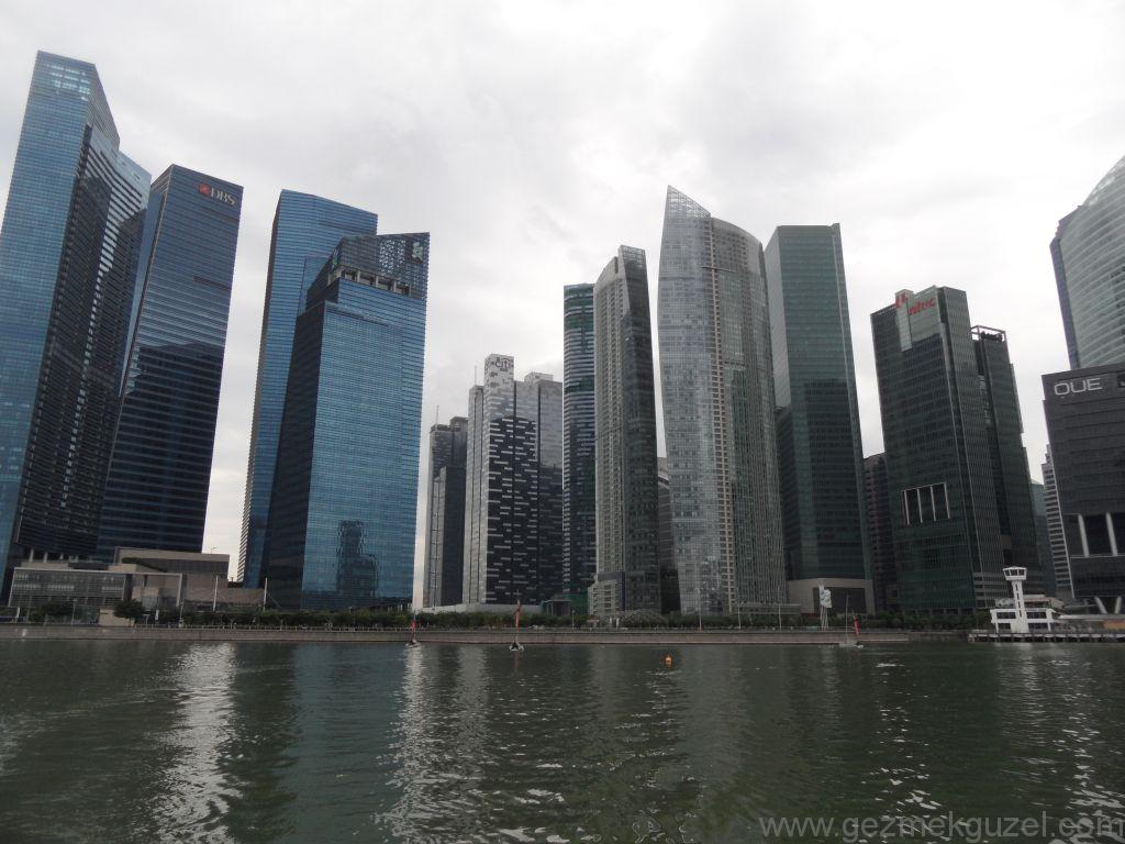 Yeniden Uzakdoğu, Singapur Gezilecek Yerler, Singapur'un Kuleleri