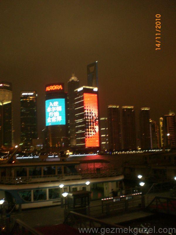 Şangay gece tekne turu